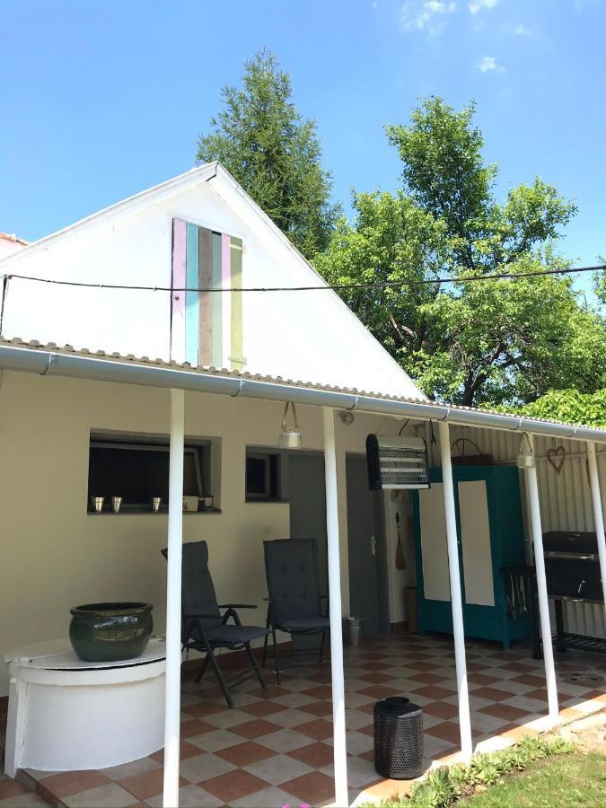 Penzion Retro ház Balatonszabadi Fürdőtelep Exteriér fotografie